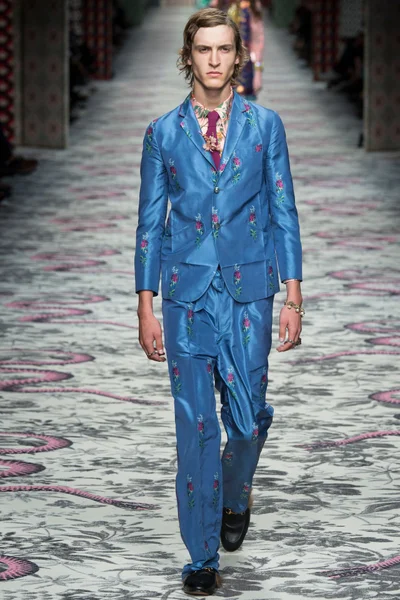 Look 21